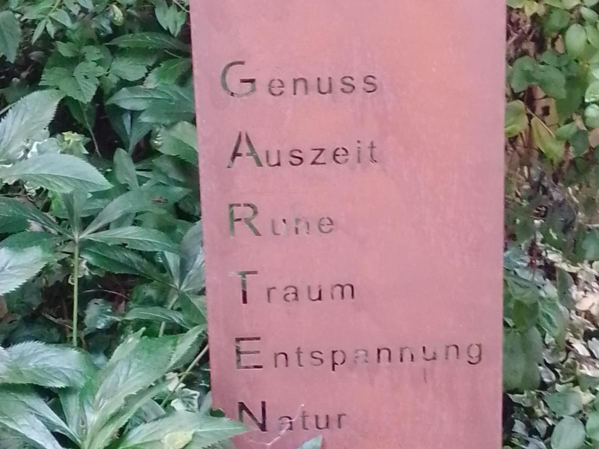 Gaestezimmer Am Hof Zwiefalten Exterior foto