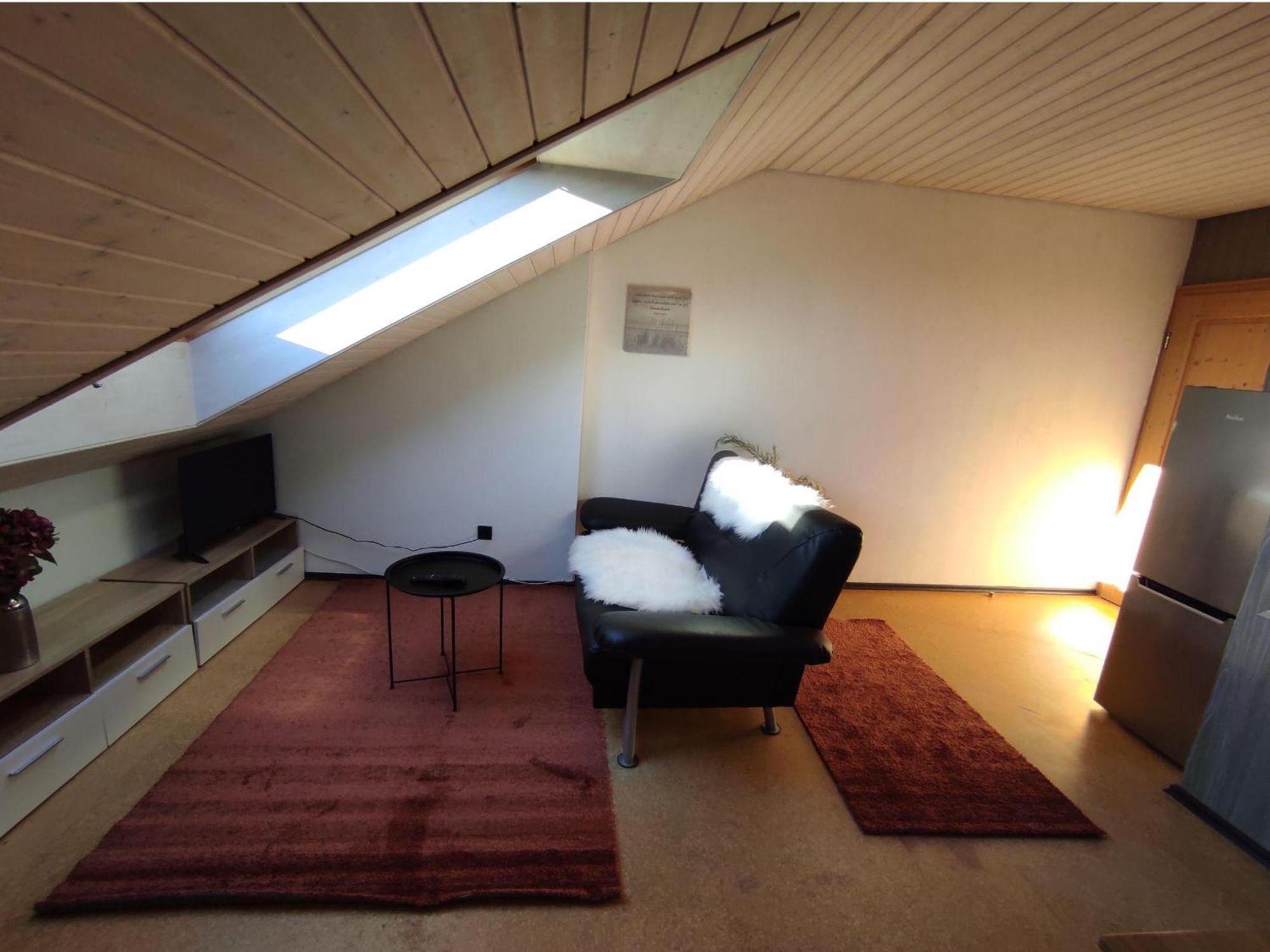 Gaestezimmer Am Hof Zwiefalten Exterior foto